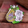 Brust mit Blumen - Emaille Pin | Codex Anatomicus Online