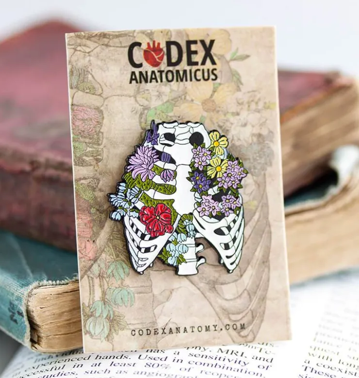 Brustkorb mit Blumen - Emaille Pin | Codex Anatomicus Sale