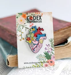 Herz mit Blumen - Emaille Pin | Codex Anatomicus Sale