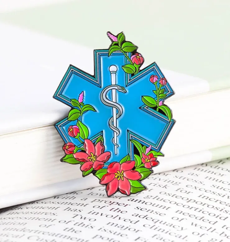 Rettungssanitäter - Emaille Pin | Codex Anatomicus New
